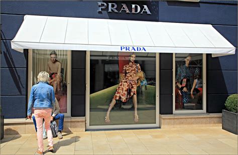 prada roermond rezensionen|mcarthurglen prada.